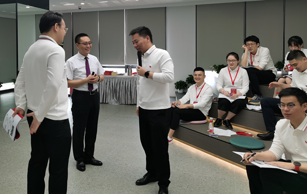 返聘！武漢某金融公司青年英才成長工程《有效溝通與執(zhí)行力》精彩課程回顧！